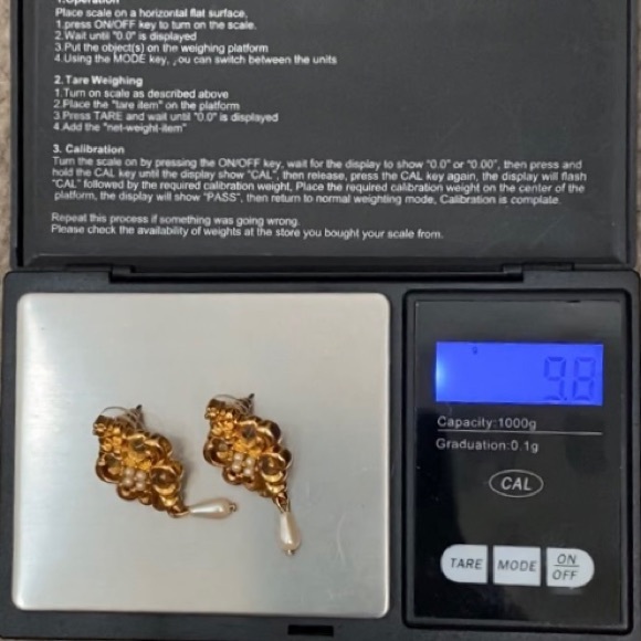 Vintage AVON Gold-tone Faux Pearl Teardrop Victorian Style Dangle Earrings - Picture 10 of 11